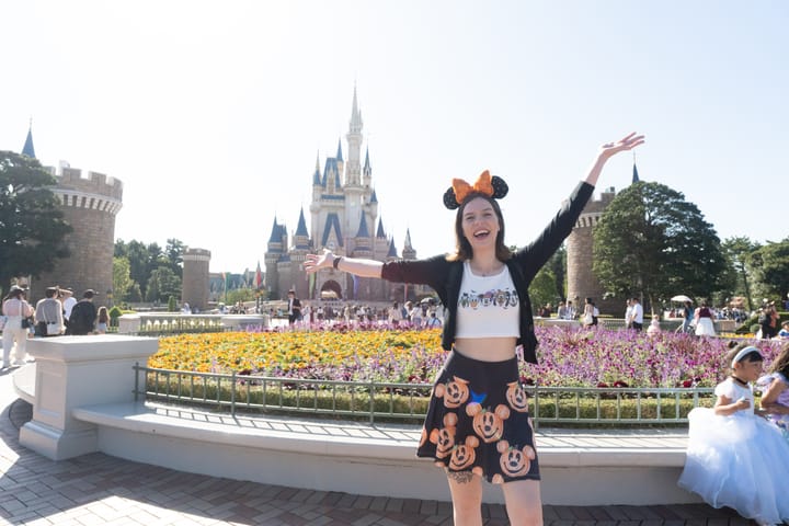 Can you do Tokyo Disneyland and Tokyo Disneysea in one day?